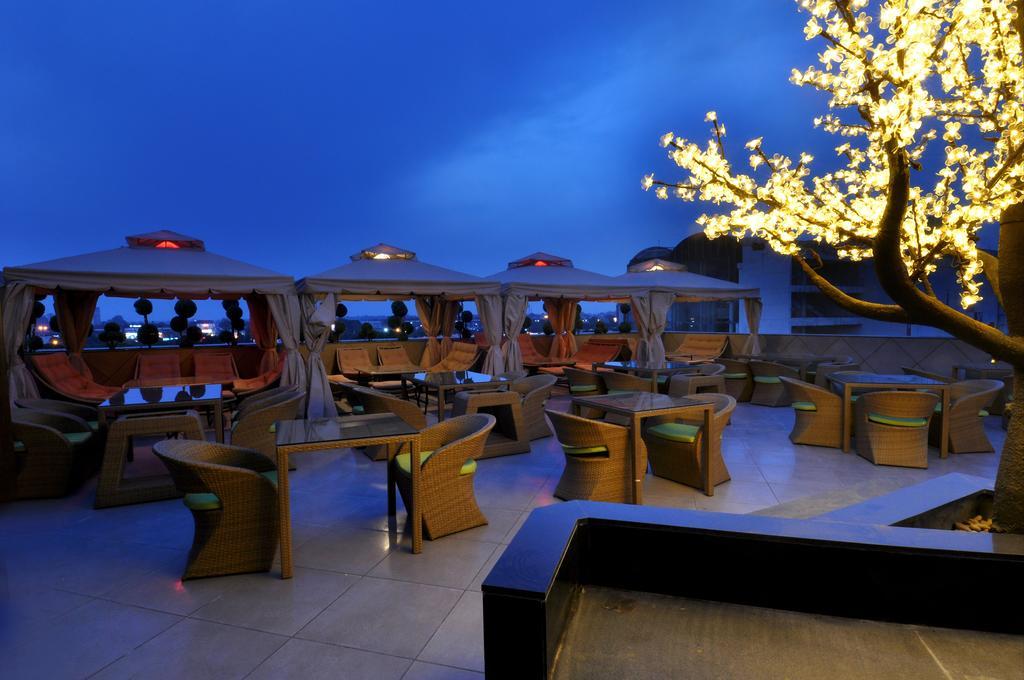 The Cove Hotel Panchkula Extérieur photo