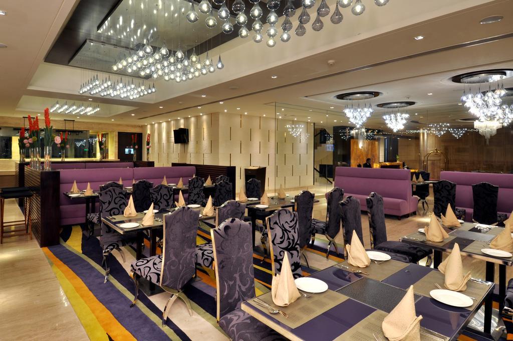 The Cove Hotel Panchkula Extérieur photo