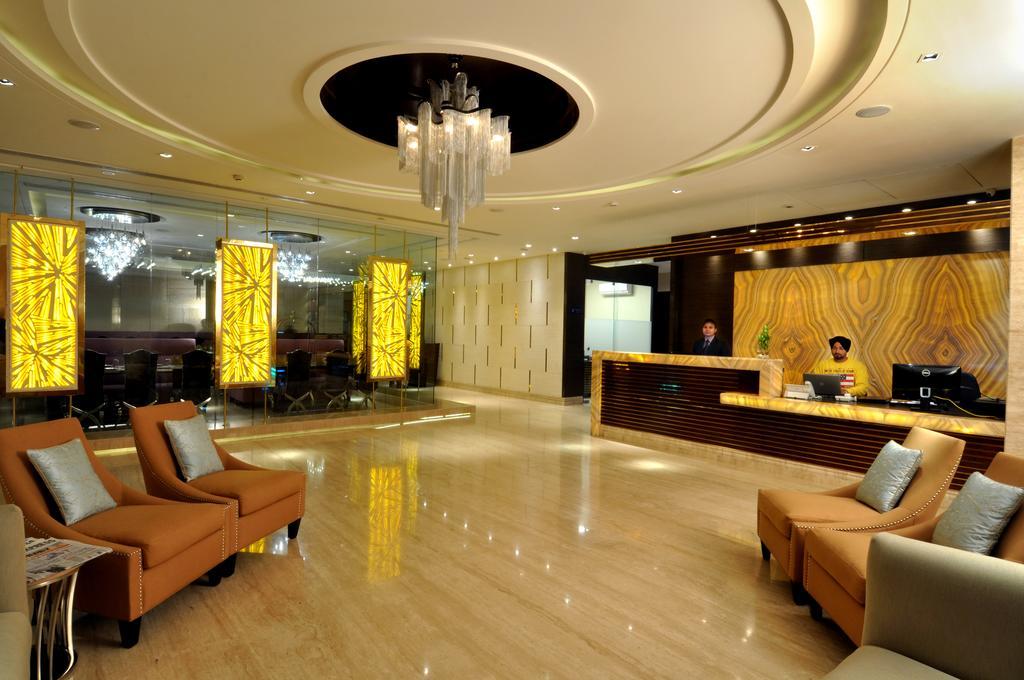 The Cove Hotel Panchkula Extérieur photo