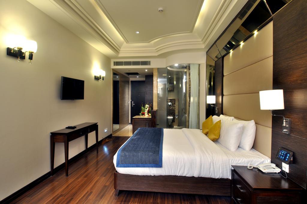 The Cove Hotel Panchkula Extérieur photo