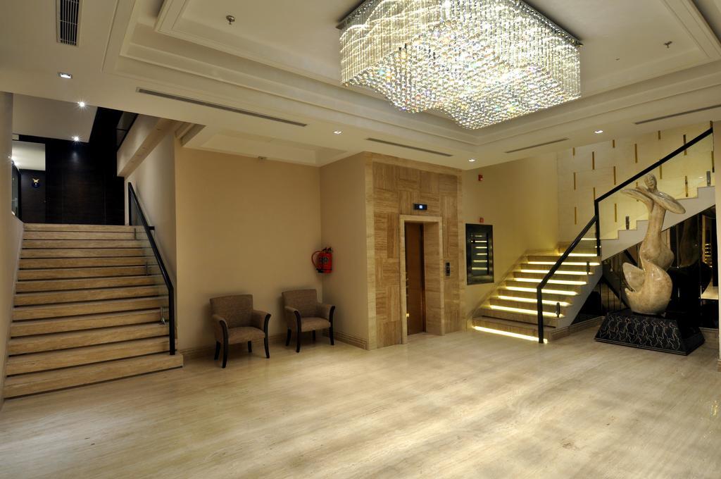 The Cove Hotel Panchkula Extérieur photo